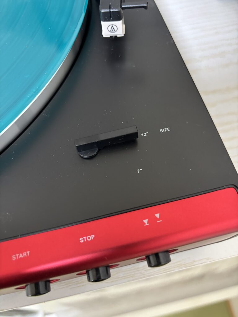 7inchと12inchの切り替えを行うノブ